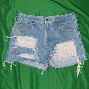 Carhartt Blue Jean Shorts Distressed size 32 x 30-run small see measurements